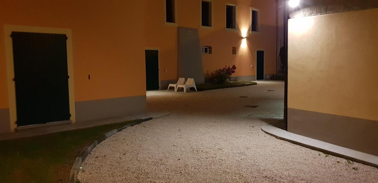 モンツァンバーノLa Casa Di Edoneアパートメント エクステリア 写真