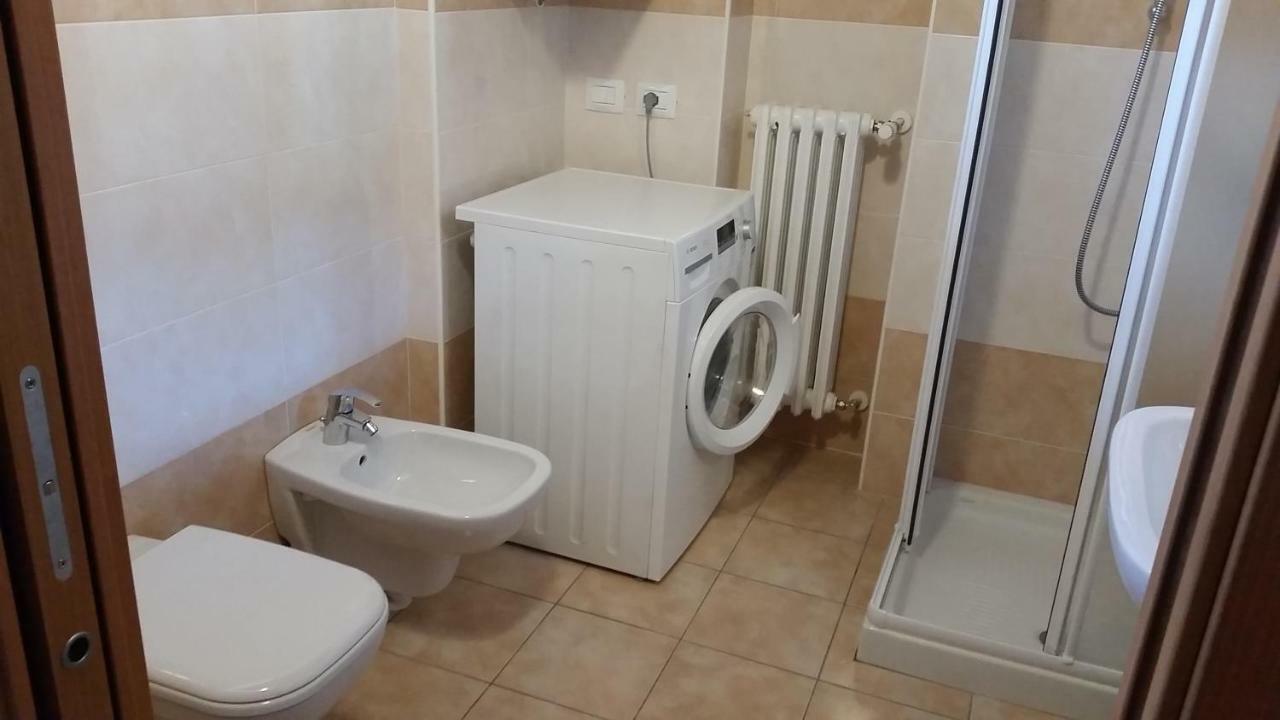 モンツァンバーノLa Casa Di Edoneアパートメント エクステリア 写真