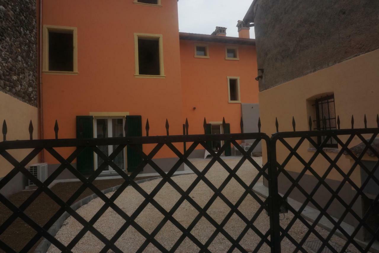 モンツァンバーノLa Casa Di Edoneアパートメント エクステリア 写真